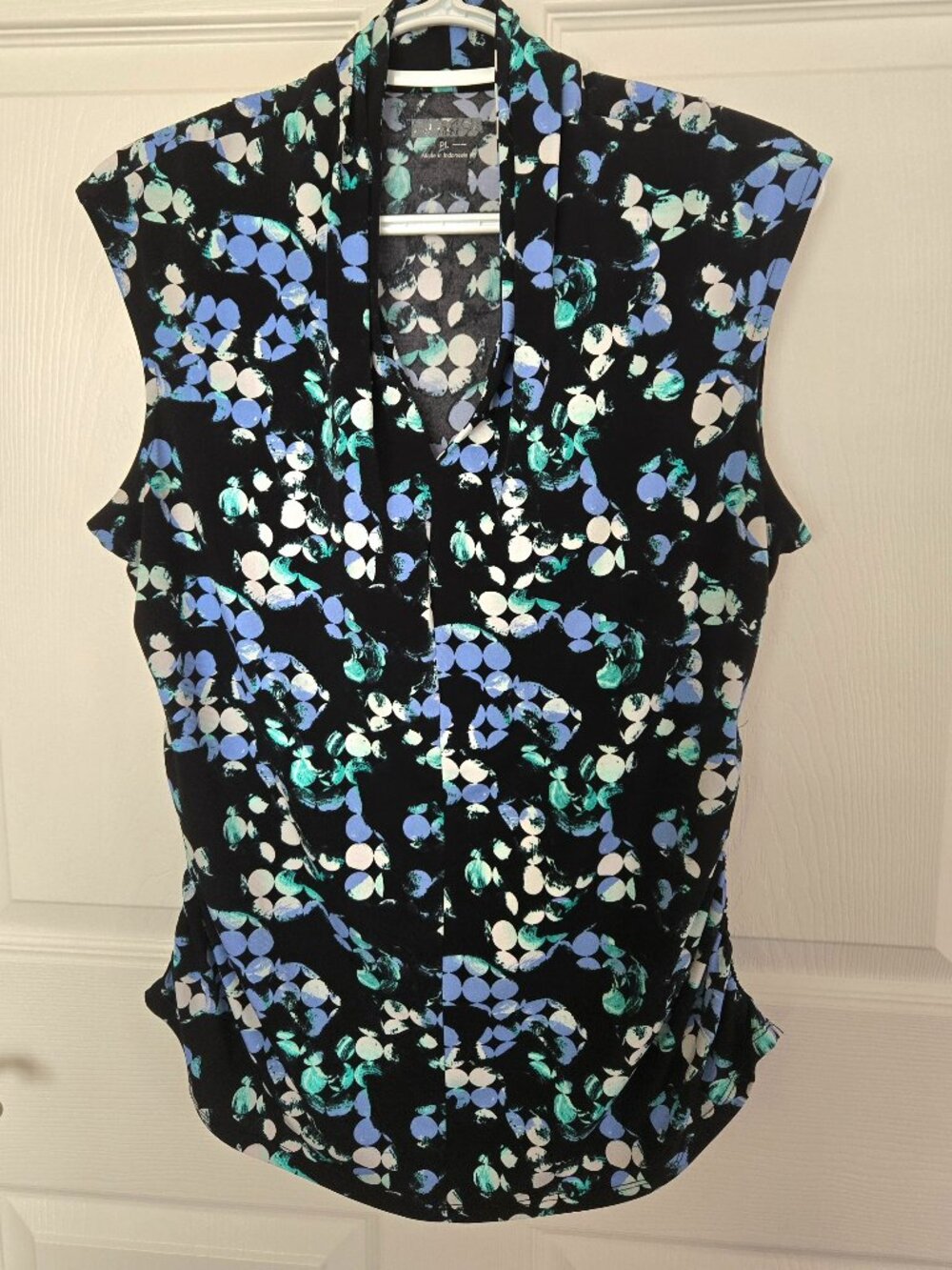 Womens  stretch sleeveless top size PL